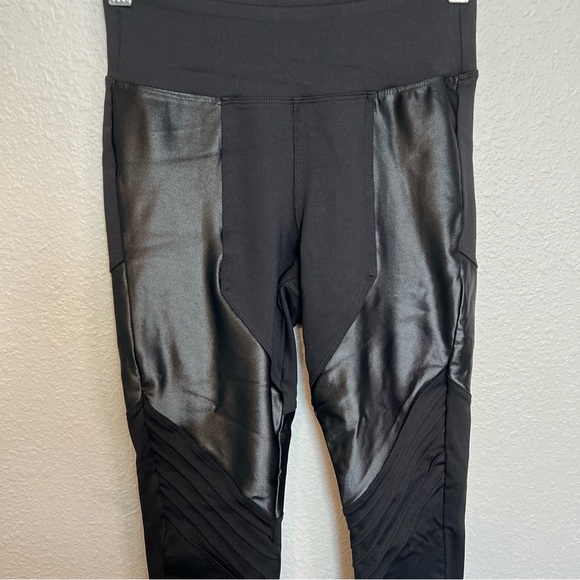 Koral Lateral High Rise Legging Black Size Small - Picture 6 of 8